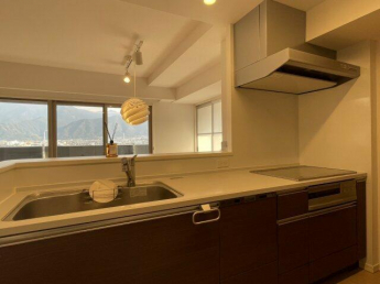 アルファステイツ新居浜駅の画像