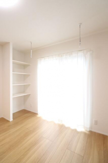 【施工例】室内物干しができるようにホスクリーンを設置。不要な