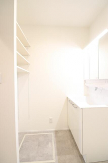 【施工例】ＴＯＴＯの洗面台オクターブＬｉｔｅを採用。「お掃除