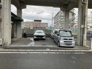 伊予鉄高架下貸事務所の画像
