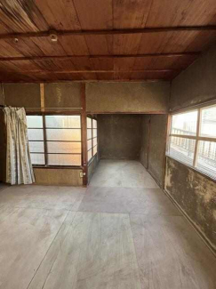 松山市神田町の倉庫の画像