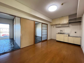 【居間・リビング】