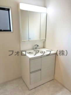 使いやすい独立洗面台です