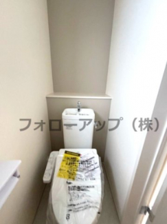 落ち着いた色調のトイレです