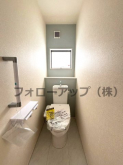 清潔感のあるトイレです