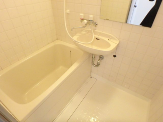 ゆったり過ごせるお風呂です