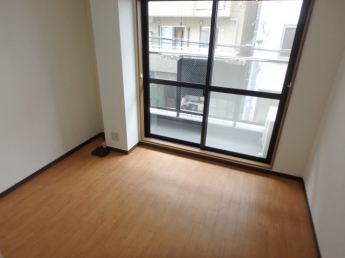 ゆったり過ごせるリビングです