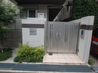 【エントランス】