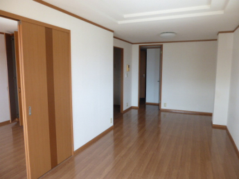 リビングダイニング１１．２帖