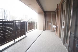 【バルコニー】