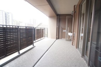 【バルコニー】