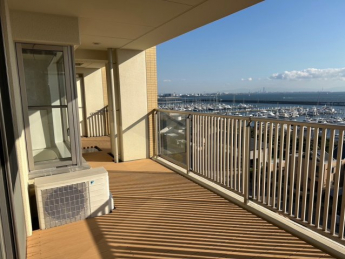 【バルコニー】