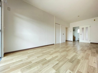 【居間・リビング】