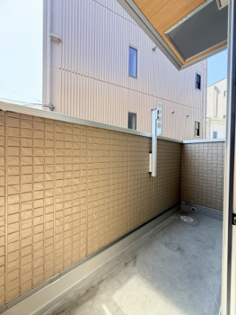 【バルコニー】