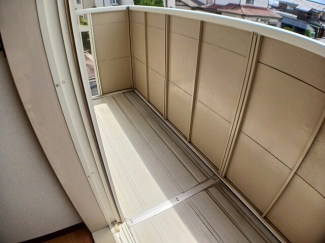 お洗濯にも便利なバルコニー付き