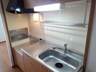 コンパクトなキッチンで掃除もラクラク