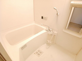 日々の疲れを癒すお風呂付です