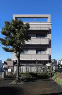 前面道路含む外観写真