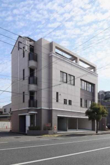 前面道路含む外観写真