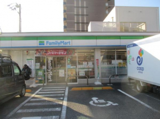 ファミリーマート岩崎二丁目店まで497m