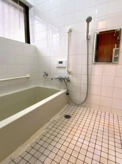 松山市北土居４丁目の中古一戸建ての画像