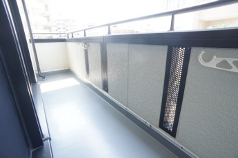 【バルコニー】