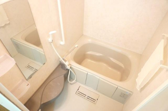 大きな鏡付きです☆