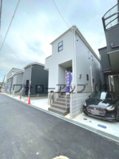 前面道路含む現地写真です