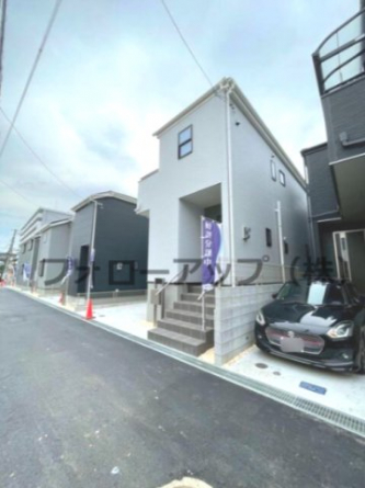 前面道路含む現地写真です