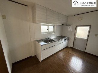 キッチンは大容量の収納スペースが確保されたつくりになっています。