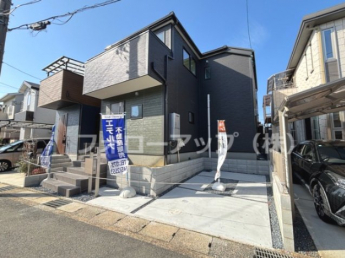 前面道路含む現地写真です