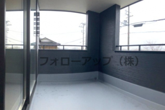 バルコニーからの眺めを楽しみながら食事をしませんか