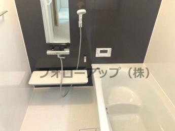 コンパクトで使いやすいお風呂です