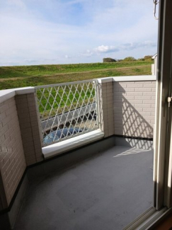 【バルコニー】