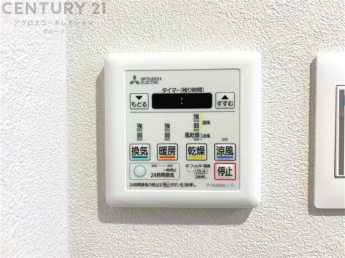 暖房機能があるため、冬場でも温かい浴室で入浴でき、乾燥機能があるため、水気を素早く取り除けます。また、換気機能があるため、湿気を素早く排出してカビや雑菌の発生を防ぐことができます。