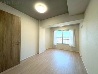 リラックスできるプライベート空間で、快適な睡眠をサポート。個人の好みに合わせたインテリアや寝具で心地良さを追求。プライベートな時間を過ごし、リフレッシュする場所におすすめです。