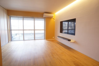 【居間・リビング】