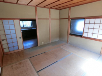 １階の和室です