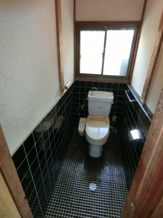 シャワートイレつき