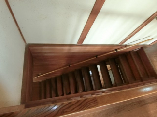 階段部吹き抜け感がいいです　高級感と開放感　広さを感じる贅沢なく空間です