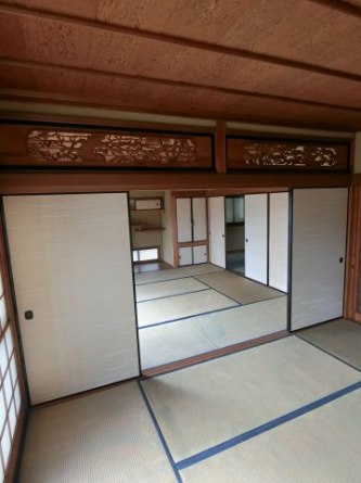 ２階南側の続き間の和室　旅館でもなかなか３間続はないですよね