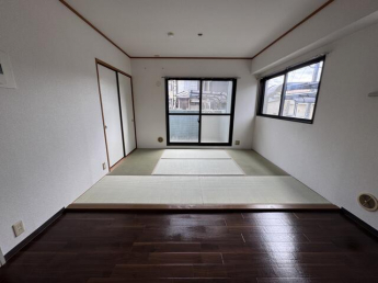 グランピアイーストの画像