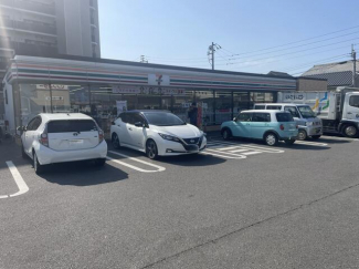 セブンイレブン松山古三津１丁目店まで83m