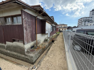 北西側から　西側農道・水路