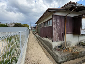 北西側から　北側農道・水路