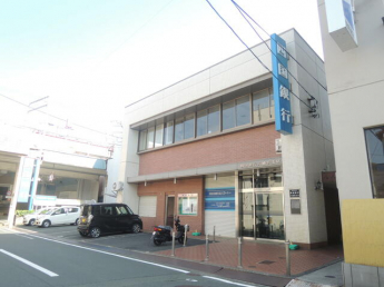 四国銀行八幡浜支店まで198m