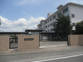 松山市立鴨川中学校まで643m