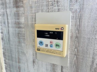 給湯器リモコンです