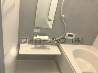 落ち着いた空間のお風呂です