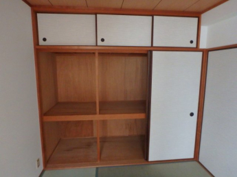 和室の収納です